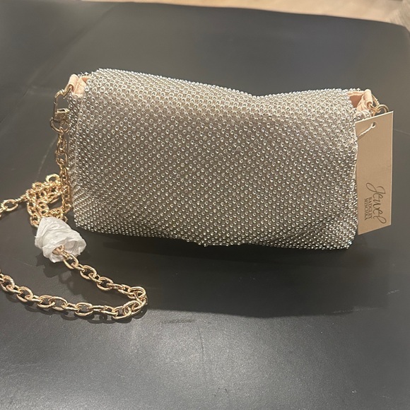 Jewel Badgley Mischka Silver Beaded Clutch with Gold Chain - Picture 3 of 4